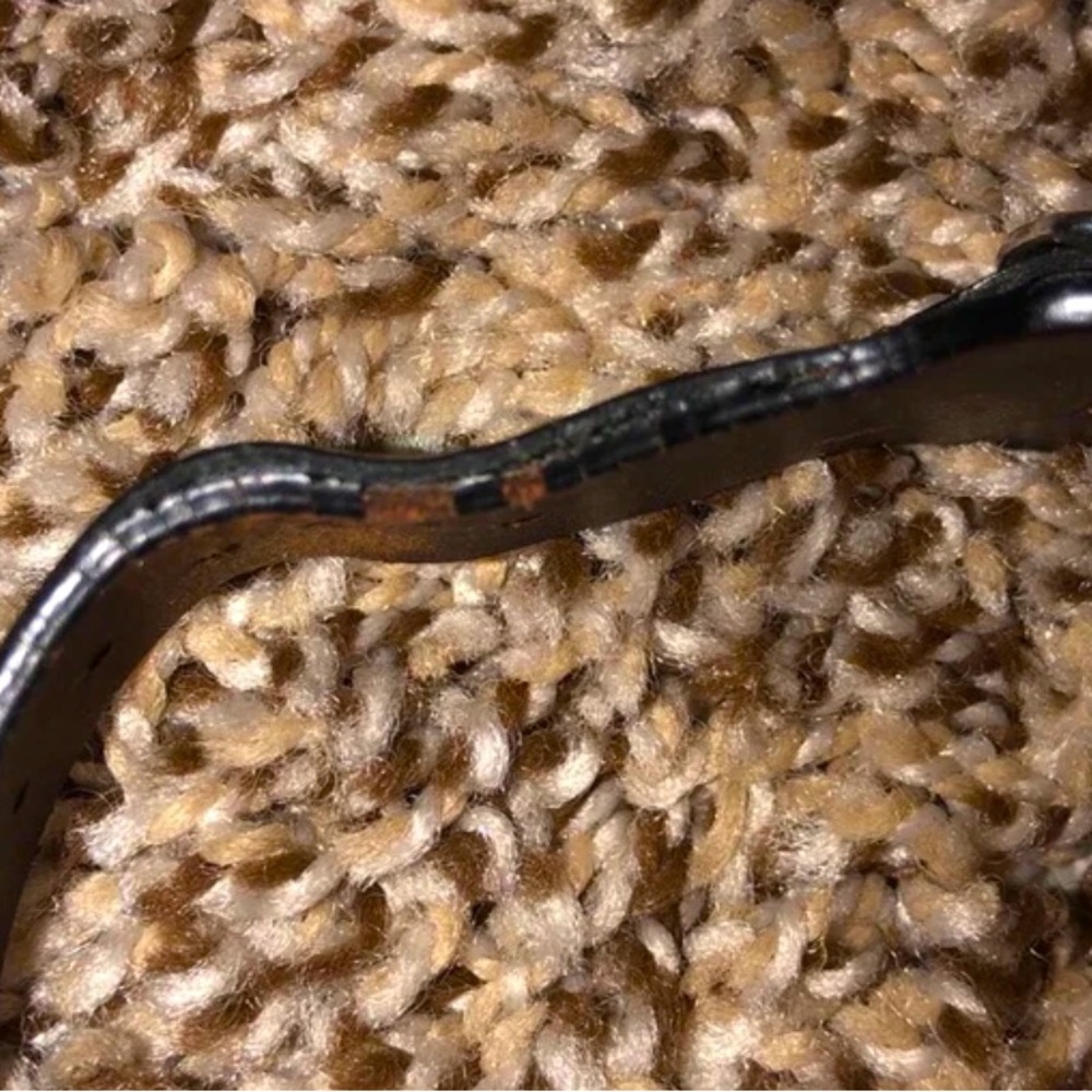 GUESS Watch with Changeable Bands - Picture 9 of 9